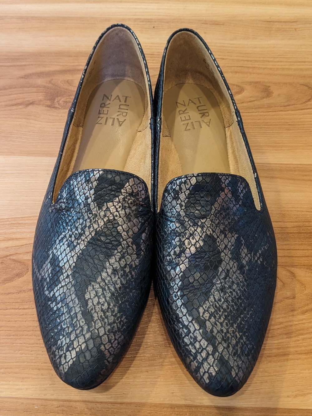 Naturalizer Women's Black Patterned Slip-On Loafers